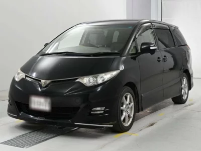 Toyota ESTIMA — фото