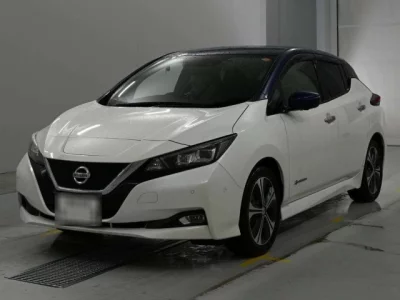 Nissan LEAF — фото