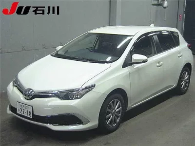 Toyota AURIS — фото