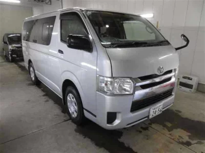 Toyota HIACE VAN — фото