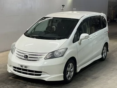 Honda FREED — фото