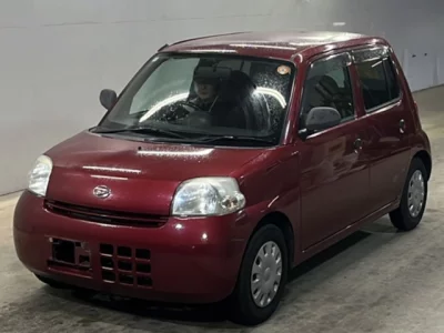 Daihatsu Esse