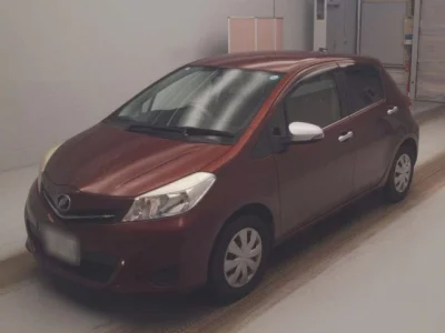 Toyota Vitz — фото