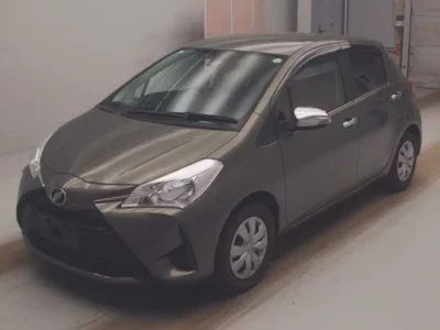 Toyota Vitz — фото