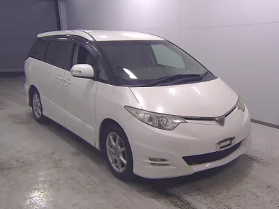 Toyota Estima — фото