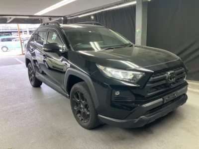 Toyota RAV4 — фото