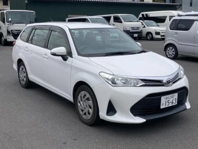 Toyota Corolla Fielder — фото