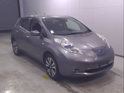 Nissan LEAF — фото
