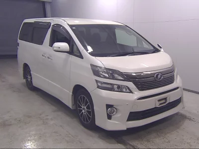 Toyota Vellfire — фото