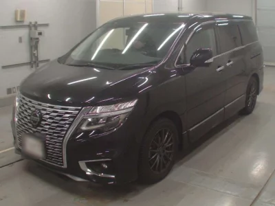 Nissan ELGRAND — фото
