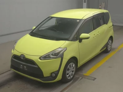Toyota Sienta — фото