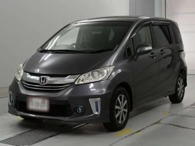 Honda Freed — фото