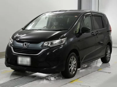 Honda Freed — фото