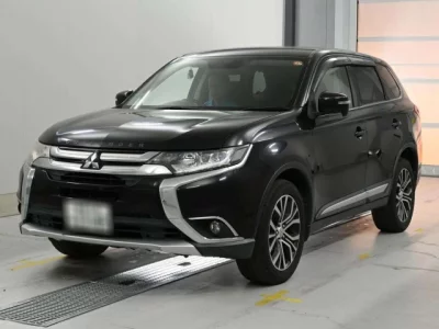 Mitsubishi OUTLANDER — фото