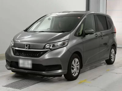 Honda Freed — фото
