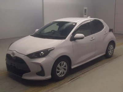 Toyota Yaris — фото