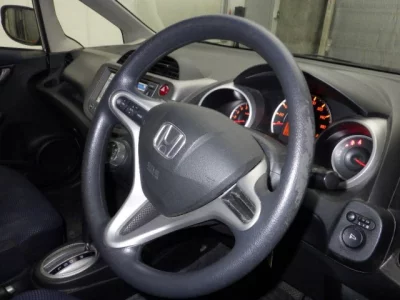 Honda Fit — фото
