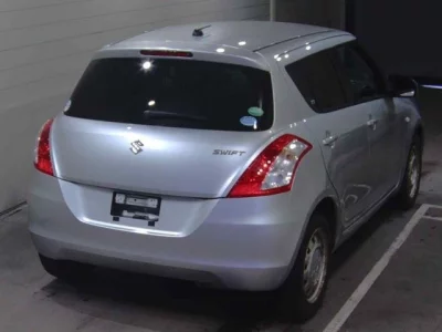 Suzuki SWIFT — фото