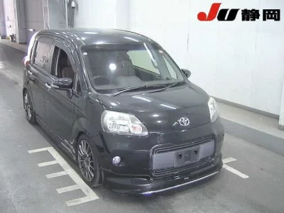 Toyota Porte — фото