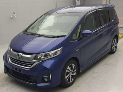 Honda Freed — фото