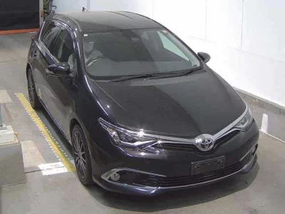Toyota Auris — фото