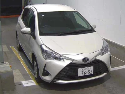 Toyota Vitz — фото