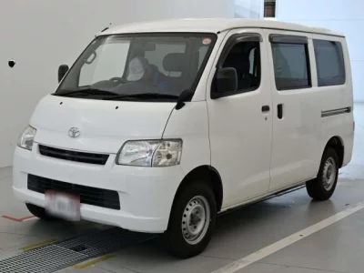 Toyota LiteAce Van — фото