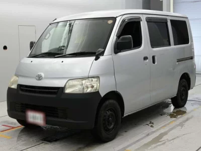 Toyota LiteAce Van — фото
