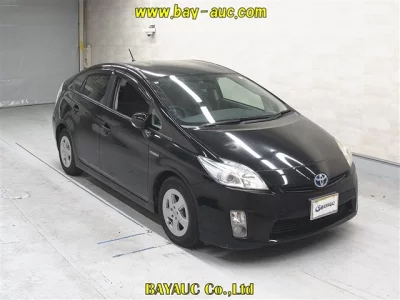 Toyota Prius — фото