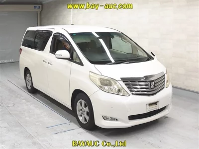 Toyota Alphard — фото