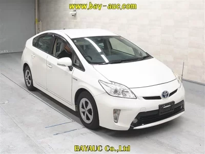 Toyota Prius — фото