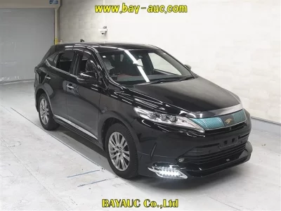 Toyota Harrier — фото