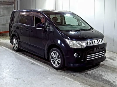 Mitsubishi DELICA D5