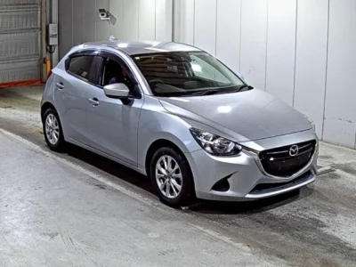 Mazda DEMIO — фото