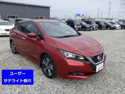 Nissan LEAF — фото