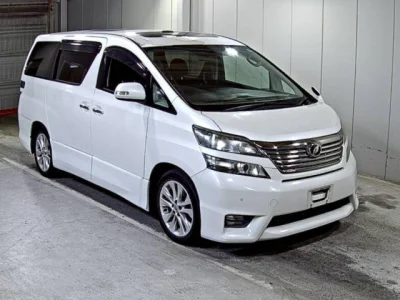Toyota Vellfire — фото