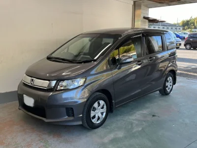 Honda Freed — фото