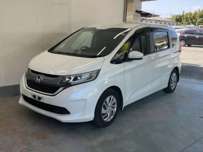 Honda Freed — фото