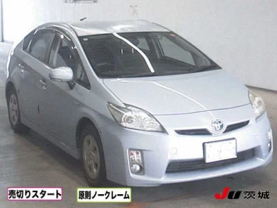 Toyota Prius — фото