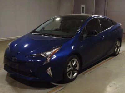 Toyota Prius — фото