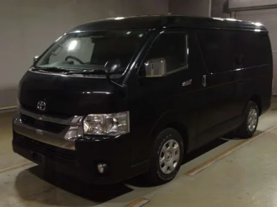 Toyota HiAce — фото
