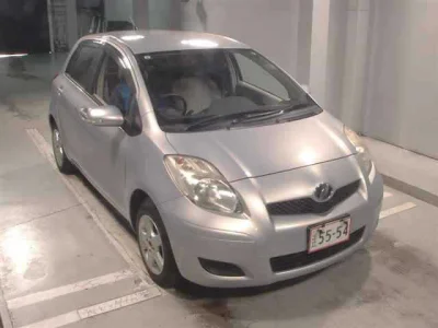 Toyota Vitz — фото