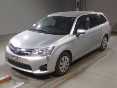 Toyota Corolla Fielder — фото