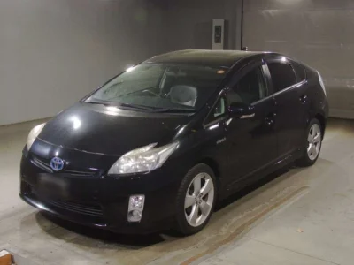 Toyota Prius — фото