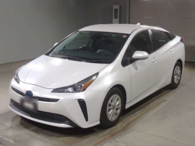 Toyota Prius — фото