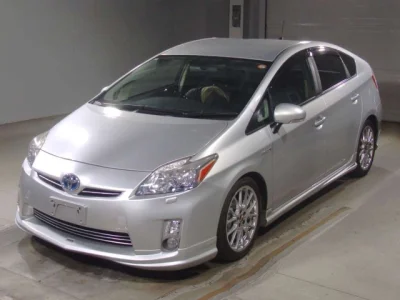 Toyota Prius — фото