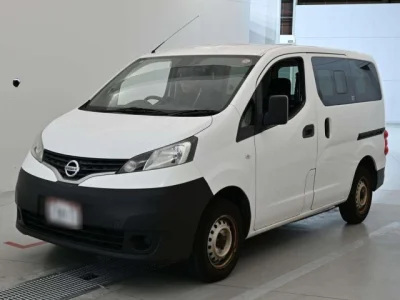 Nissan NV200 — фото