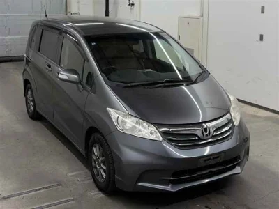 Honda Freed — фото