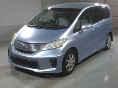 Honda Freed — фото