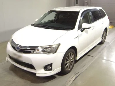 Toyota Corolla Fielder — фото